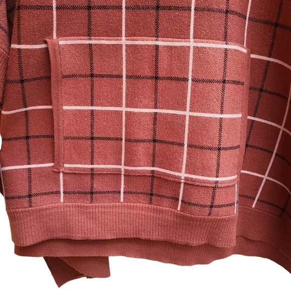 Tahari Knit Check Capelet Poncho Sweater,   One Size - Picture 4 of 10